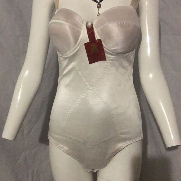 Excellent Body Lingerie  - Picture 2 of 5